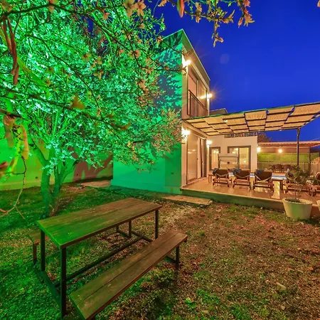 Alpanos Cukurbag Koeyue Antalya Villa Kas